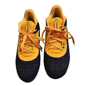 Under Armour Men's baseball cleats - Black and yellow